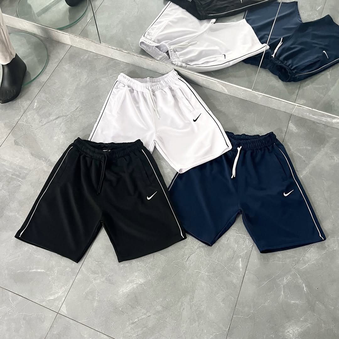 Nk side line shorts