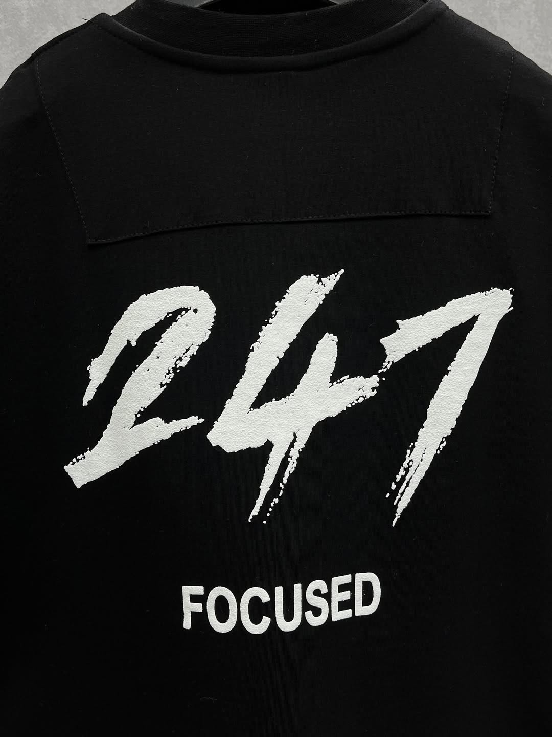 Focused tank-tops